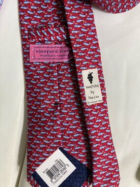 NWT Vineyard Vines Classic Whale Silk Tie